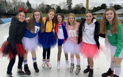 Erfolgreicher Schlittschuhtag ersetzt traditionelle Karnevalsfeier an der Liebfrauenschule Geldern